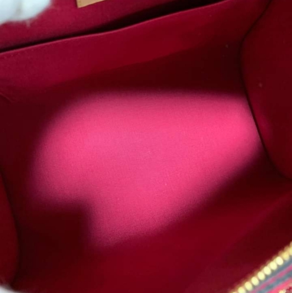 LV Montana Handbag - Picture 10 of 13